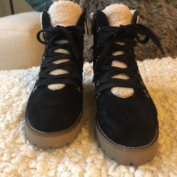 Blondo Womens DEVIN Waterproof Winter Ankle Boots Size 9 Black Suede Faux Fur - Picture 3 of 9